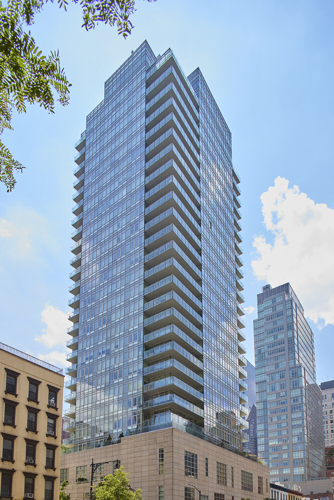310 East 53rd Street 2/3D Turtle Bay New York NY 10022