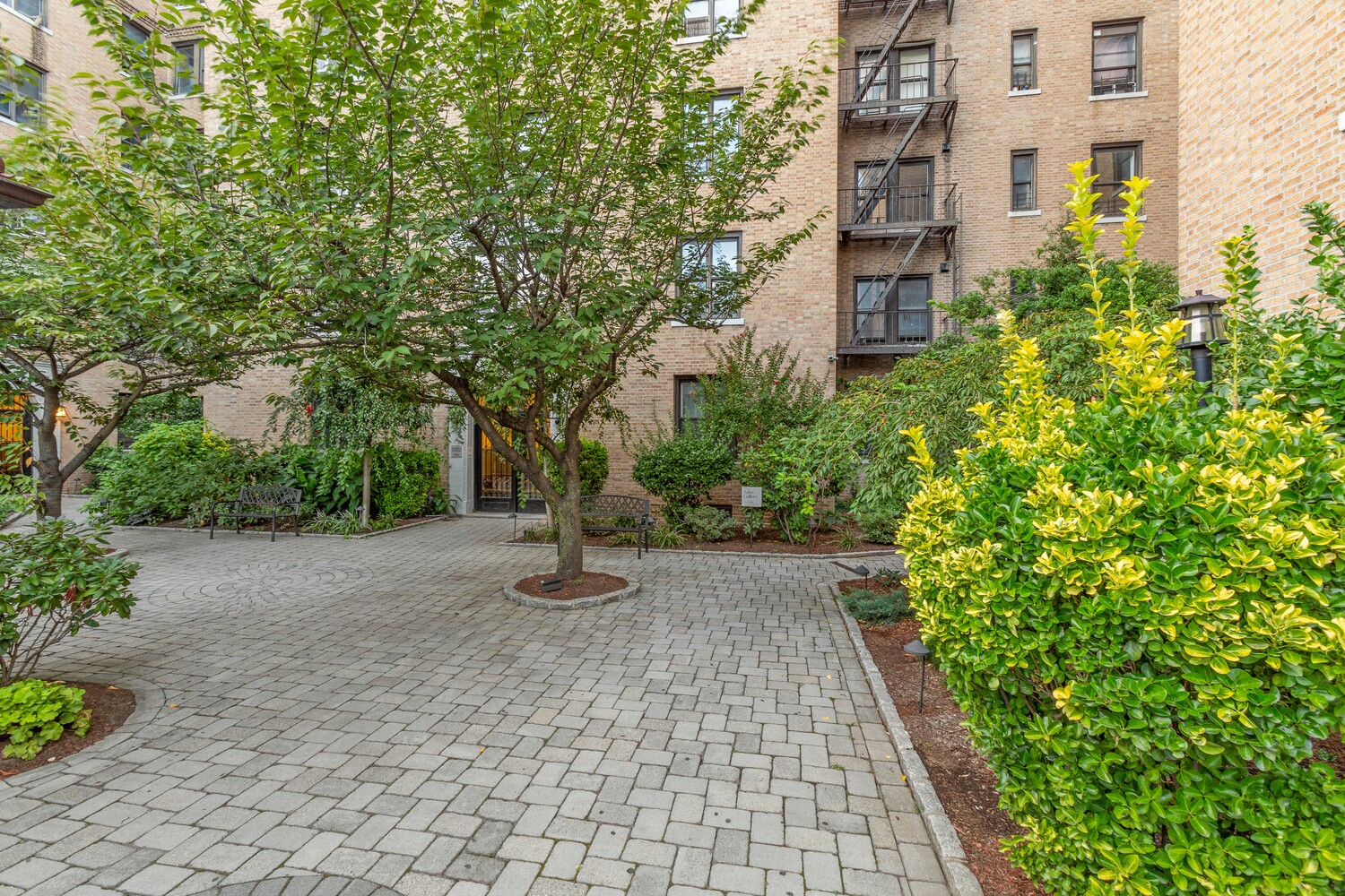 148-09 Northern Blvd. 4E Murray Hill Queens NY 11354