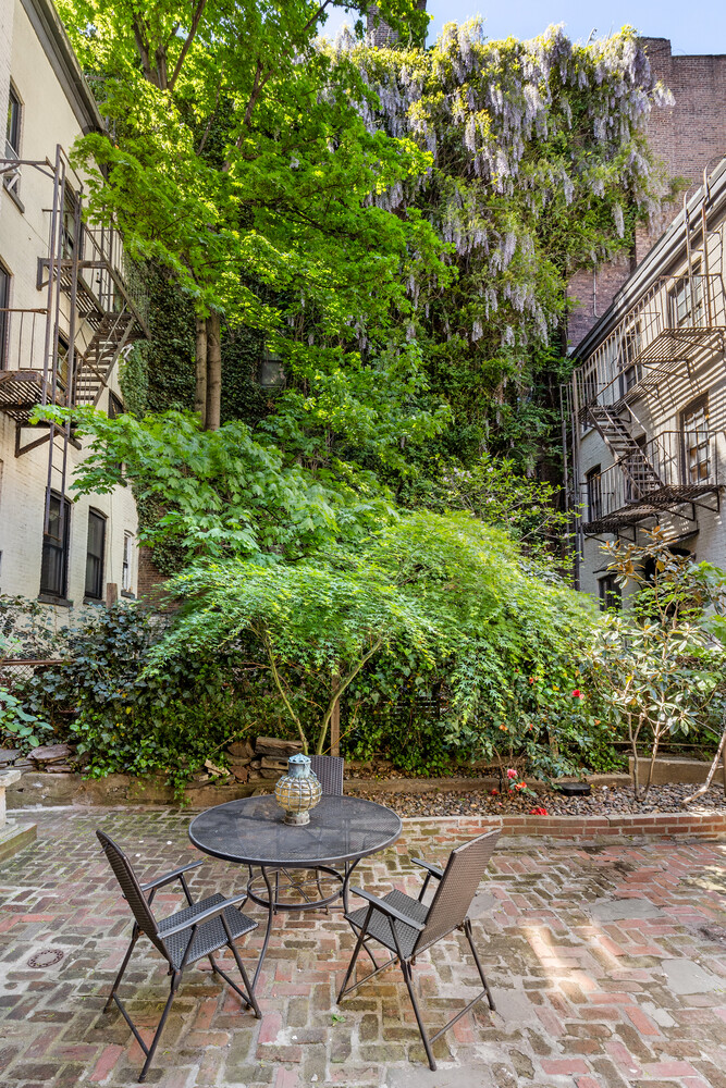 113.5 West 15th Street 2E Flatiron District New York NY 10011