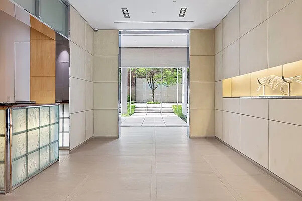 310 East 53rd Street 2/3D Turtle Bay New York NY 10022