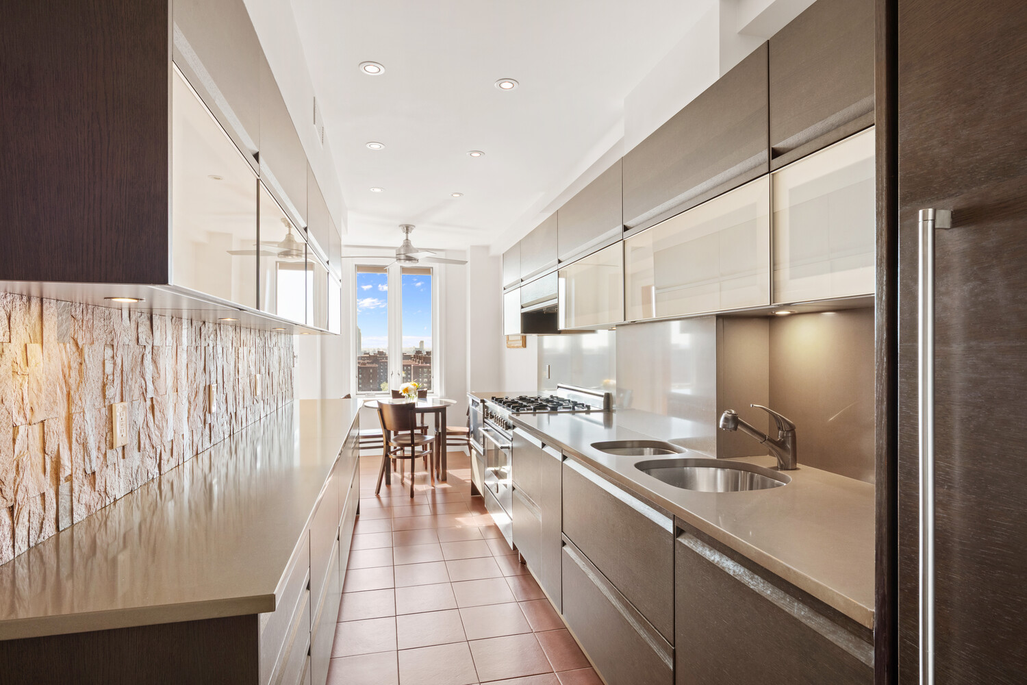 242 East 19th Street 15B Gramercy Park New York NY 10003