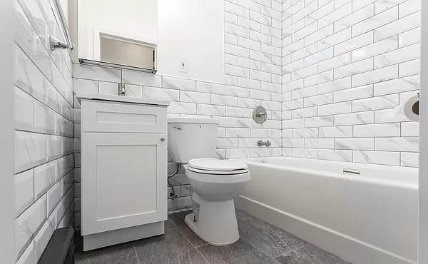 6 Charlotte Street, #2