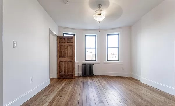 6 Charlotte Street, #2