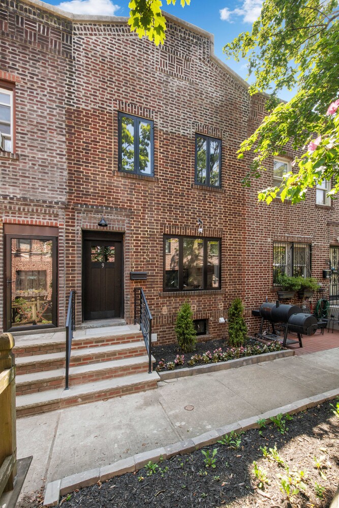 9 Roosevelt Court Greenwood Heights Brooklyn NY 11232