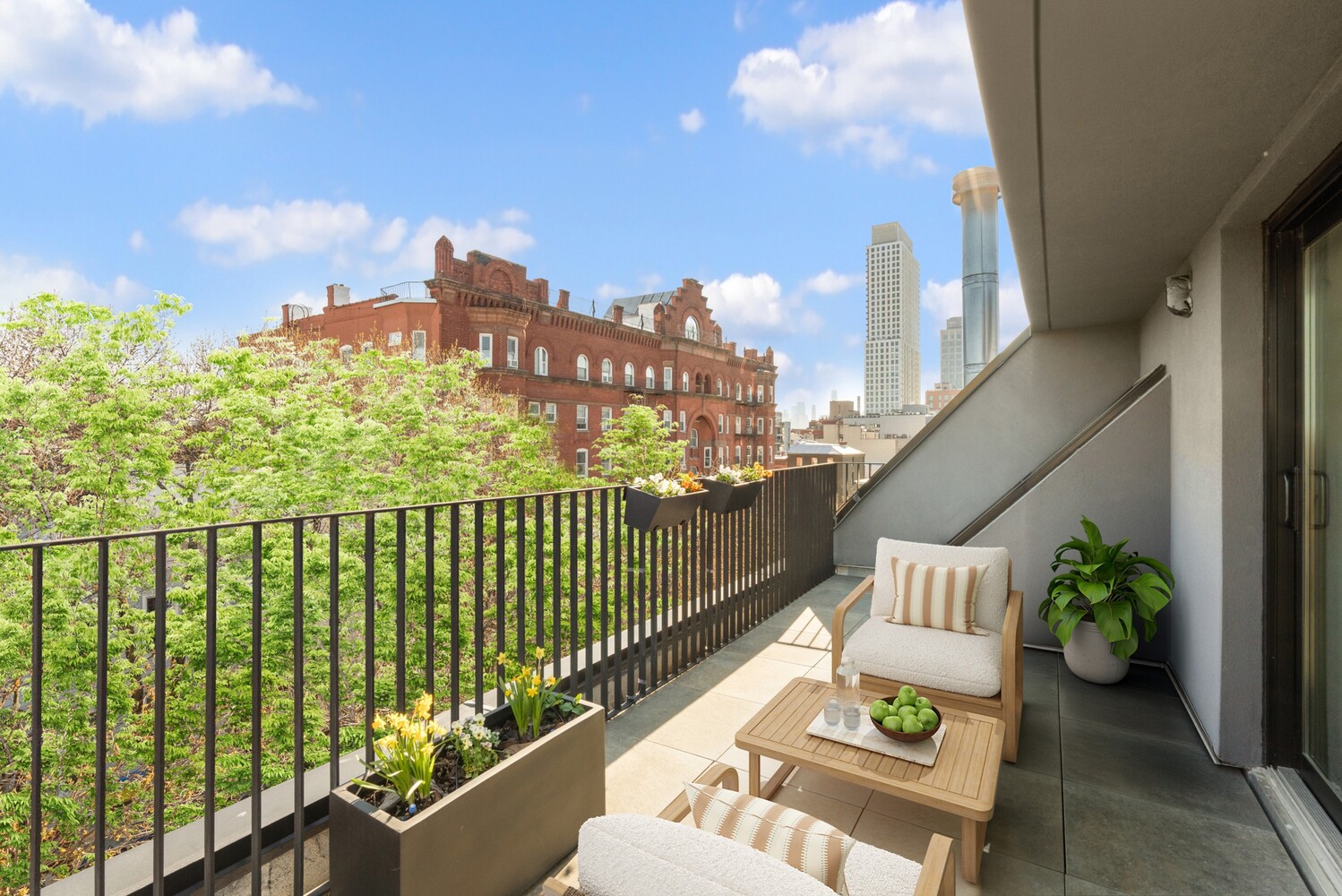 81 India Street 4A Greenpoint Brooklyn NY 11222