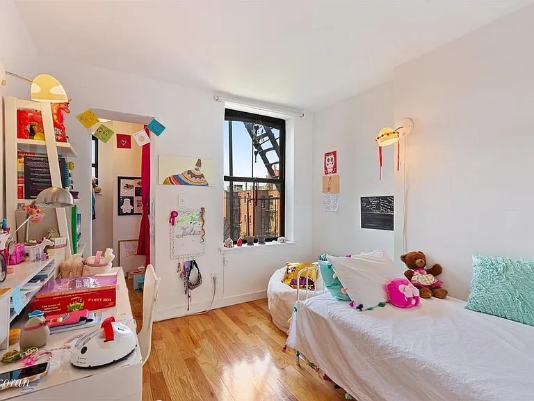 140 Warren Street Cobble Hill Brooklyn NY 11201