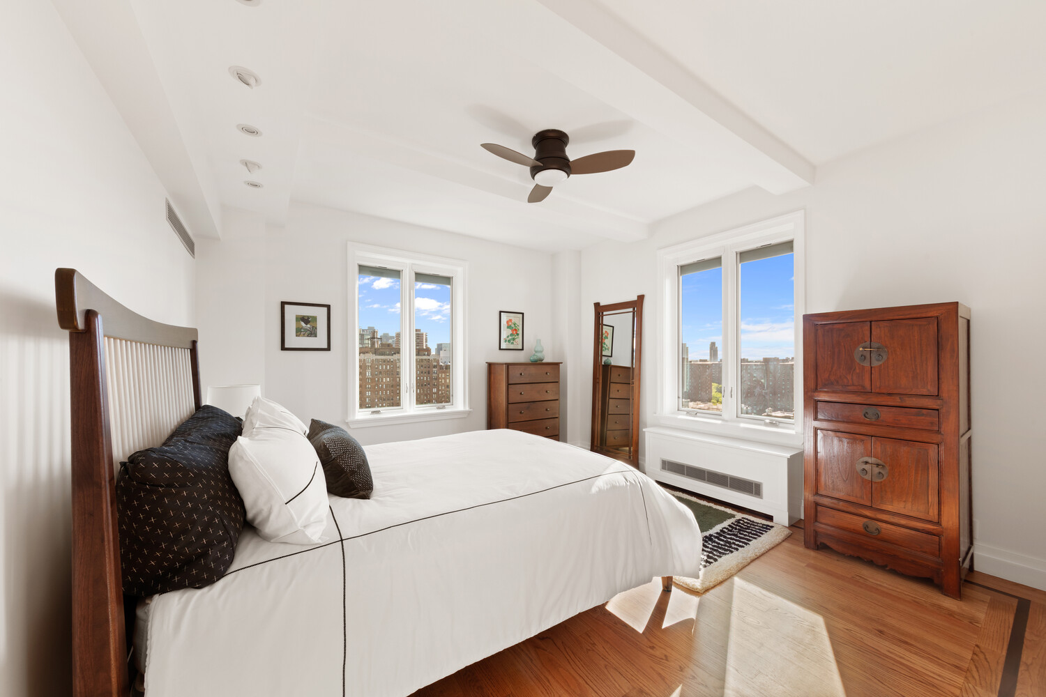 242 East 19th Street 15B Gramercy Park New York NY 10003