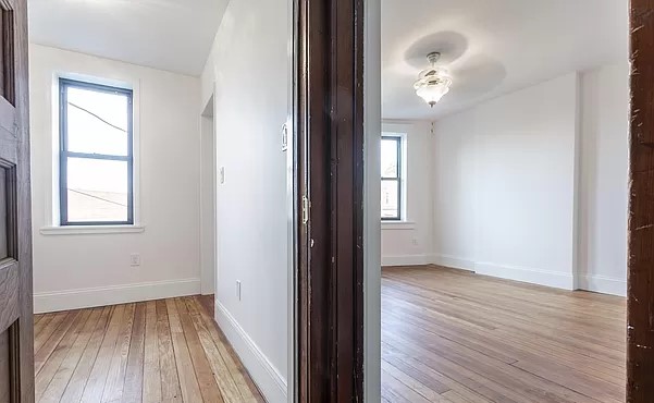 6 Charlotte Street, #2