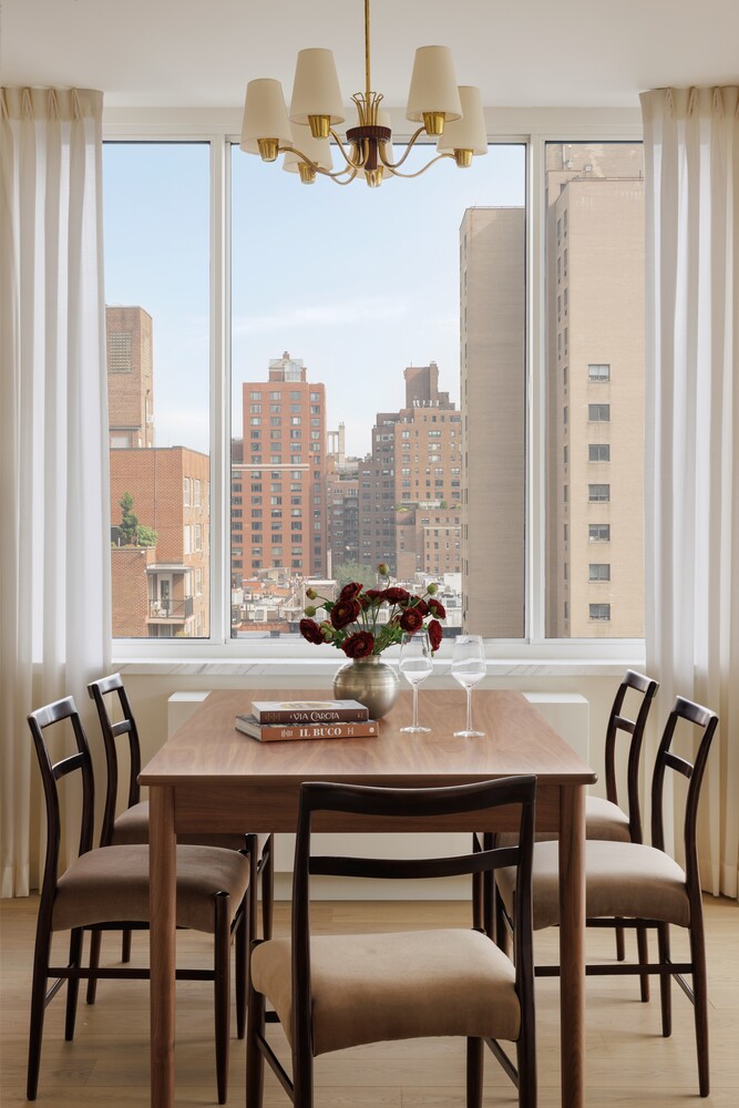 400 East 84th Street 20C Upper East Side New York NY 10028