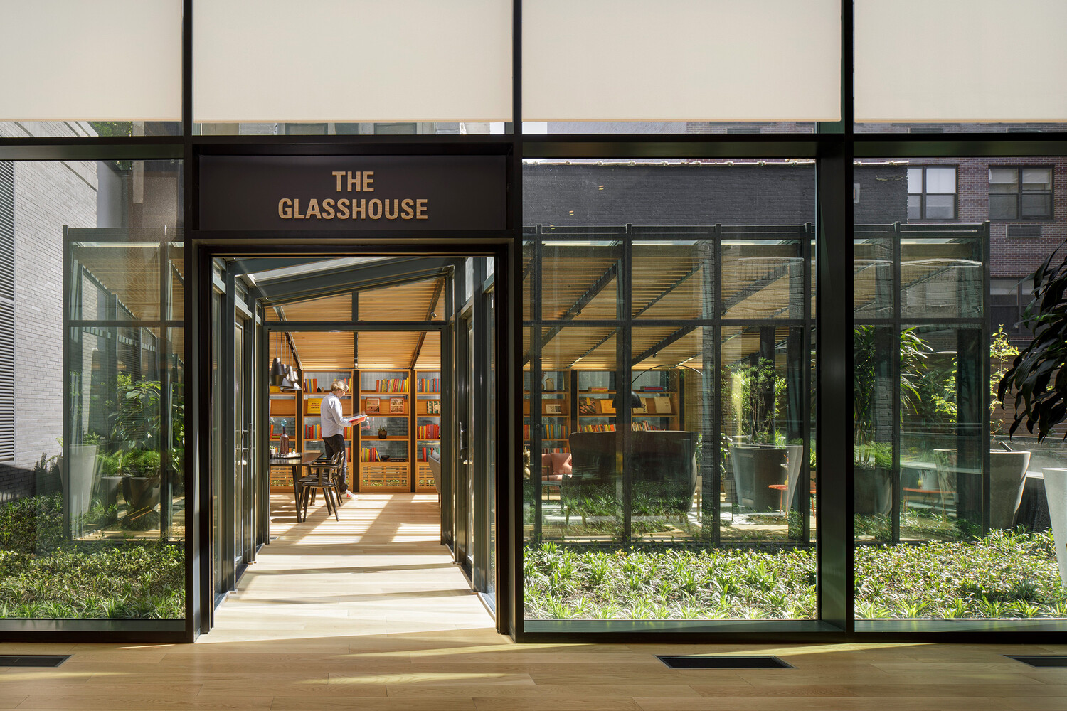 547 West 47th Street 1112 Clinton New York NY 10036