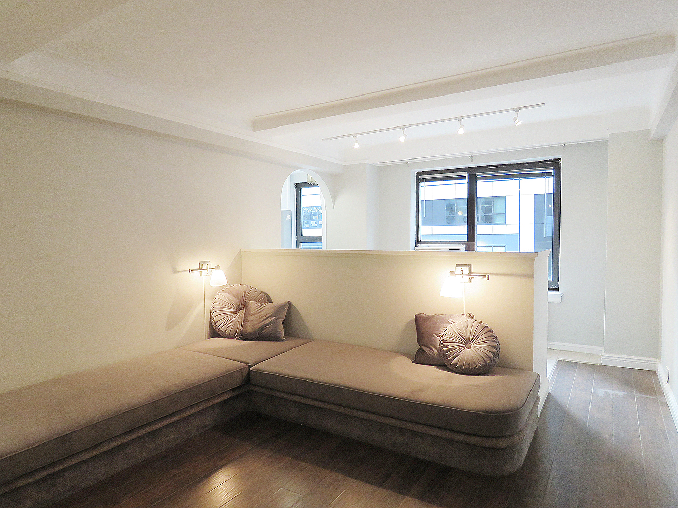 227 East 57th Street, #4C