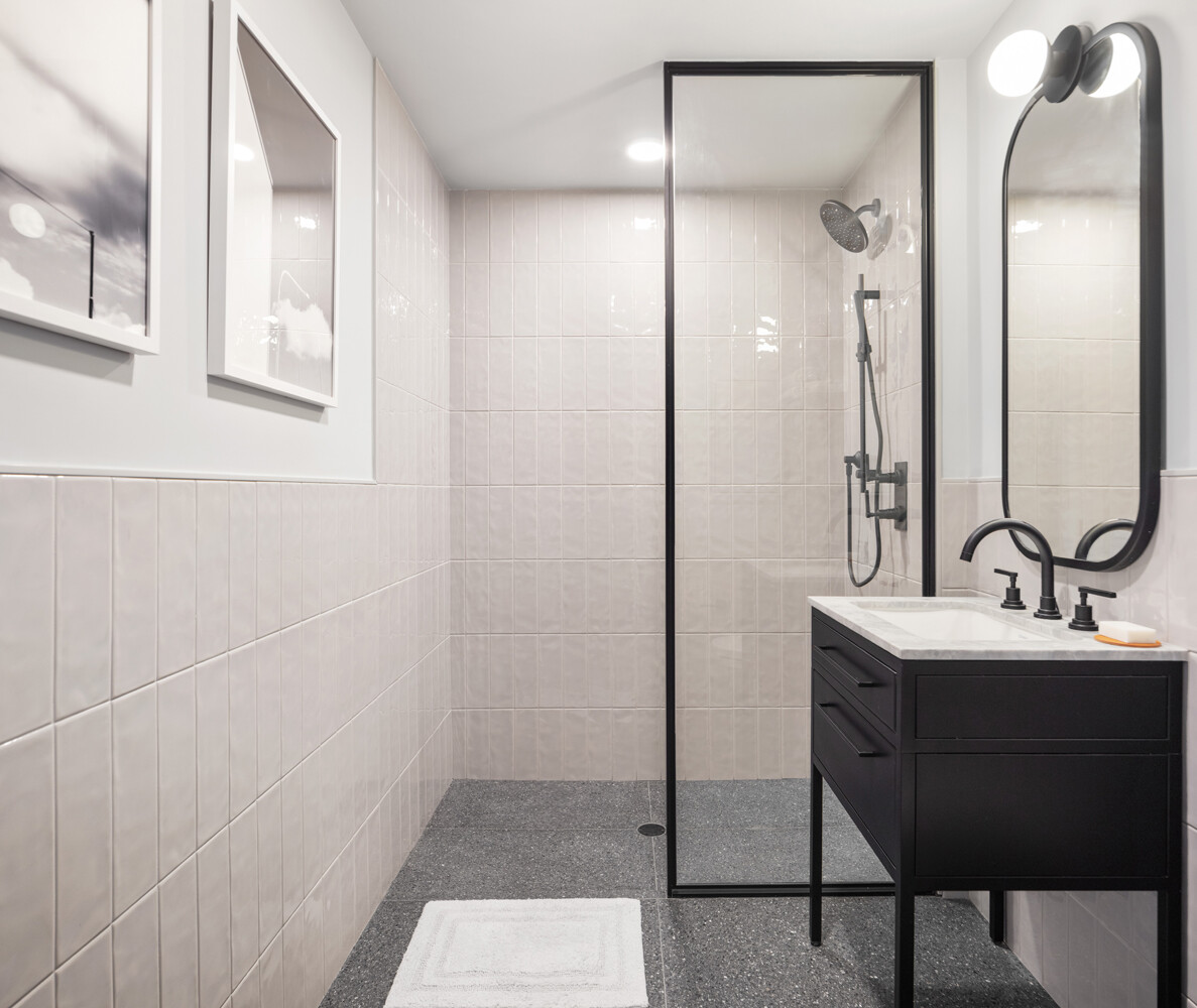 547 West 47th Street 506 Clinton New York NY 10036