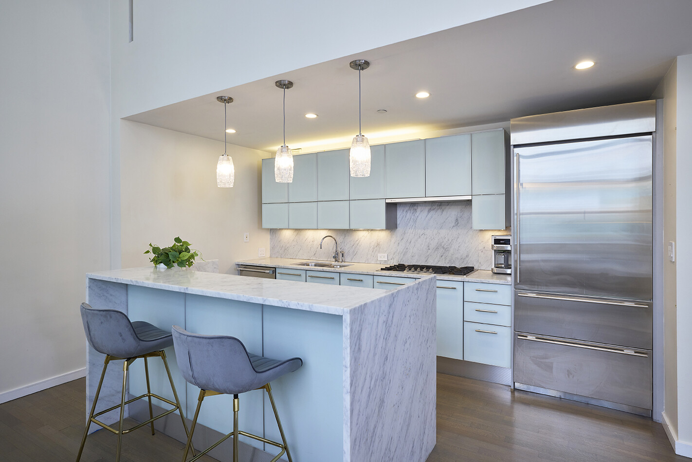 310 East 53rd Street 2/3D Turtle Bay New York NY 10022