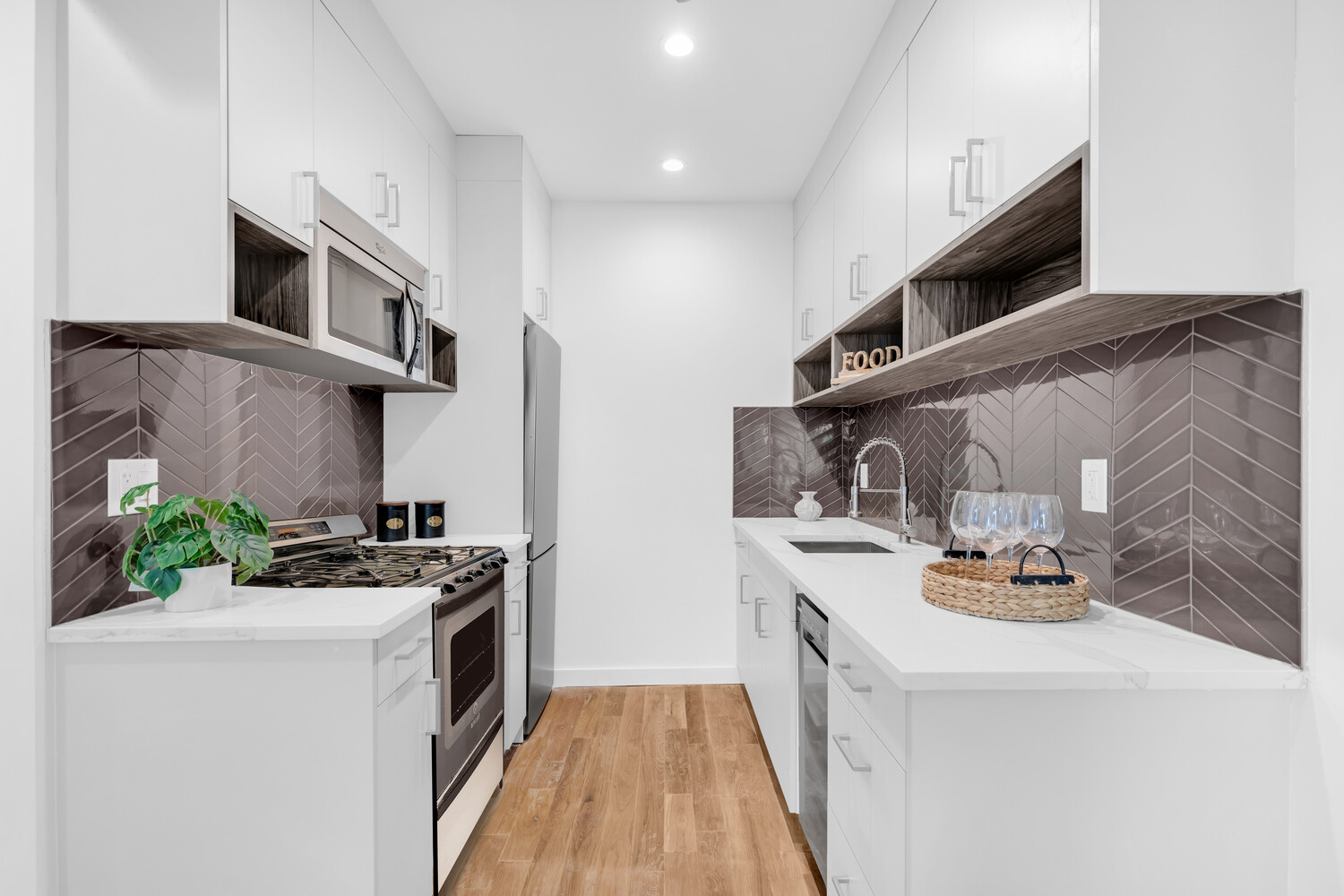 88 Marion Street 4B Stuyvesant Heights Brooklyn NY 11233