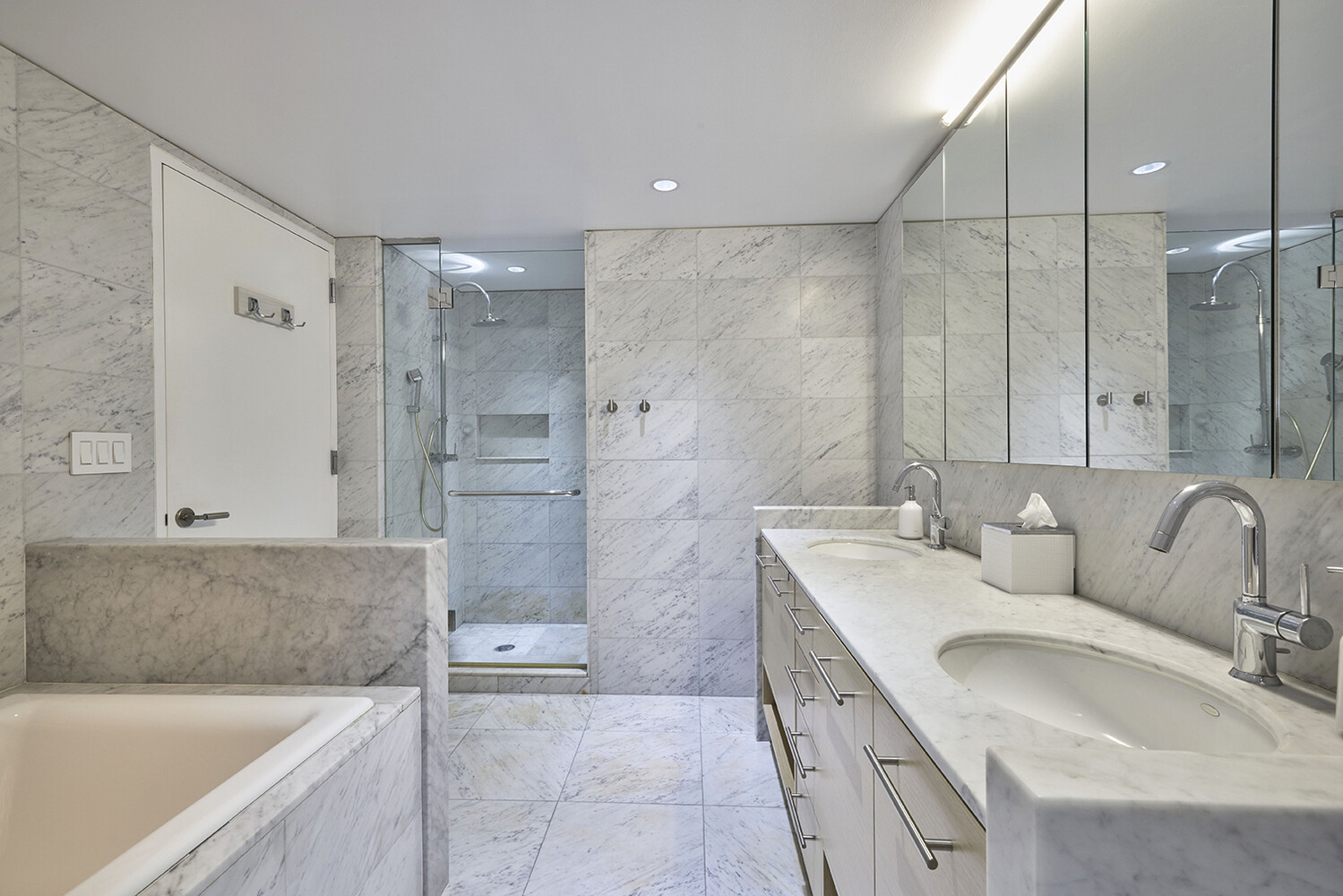310 East 53rd Street 2/3D Turtle Bay New York NY 10022