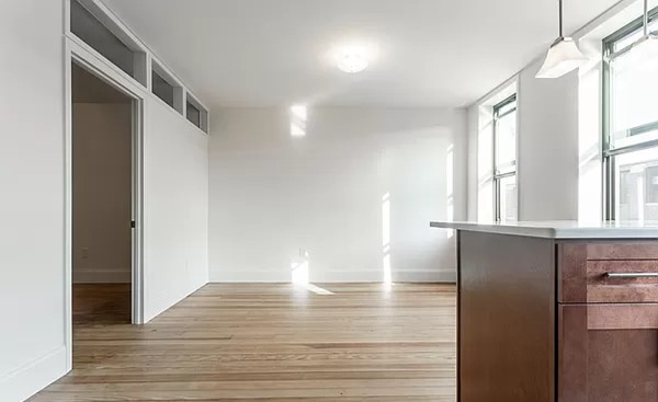6 Charlotte Street, #2