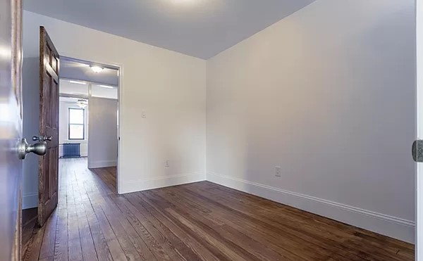 6 Charlotte Street, #2