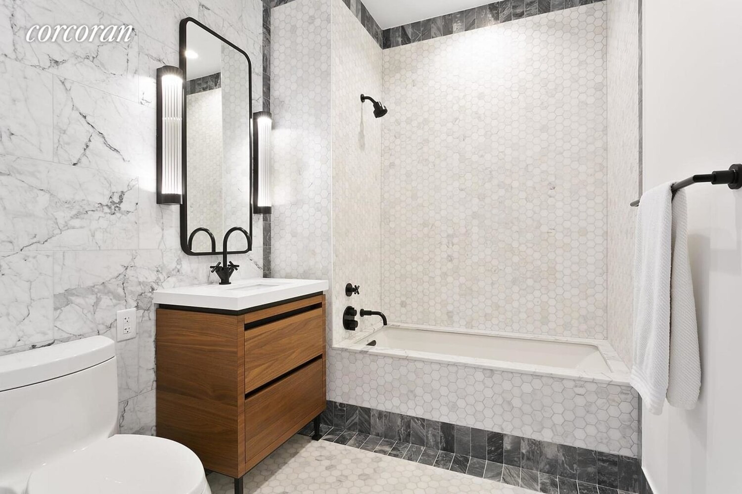 21 India Street 28C Greenpoint Brooklyn NY 11222